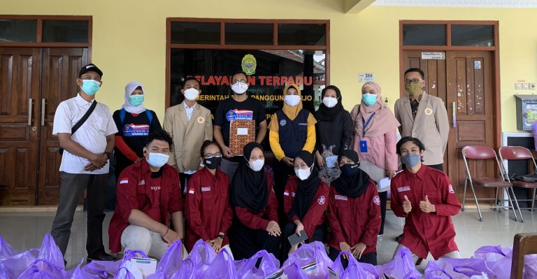 Bakti Sosial untuk Penyintas dan Kelompok terdampak Pandemi COVID-19 dan Pelatihan Shelter di Kalurahan Panggungharjo, Kapanewon Sewon, Bantul, DIY