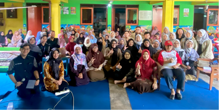 Optimalisasi Kader Kesehatan, Sosialisasi dan Pemeriksaan Kesehatan di Dusun Bakung: Langkah Nyata Penanggulangan Penyakit Tidak Menular dalam rangka HUT Departemen Keperawatan ke-26 dan HUT HMPK ke-6