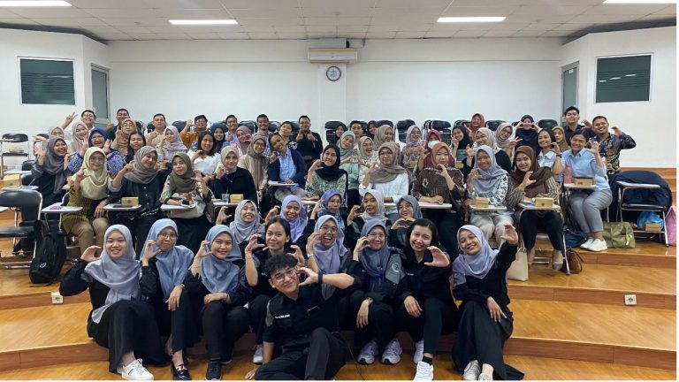 Welcoming Greeting: Menyambut Mahasiswa Baru sebagai Agent of Change dalam Keperawatan di Masa Depan