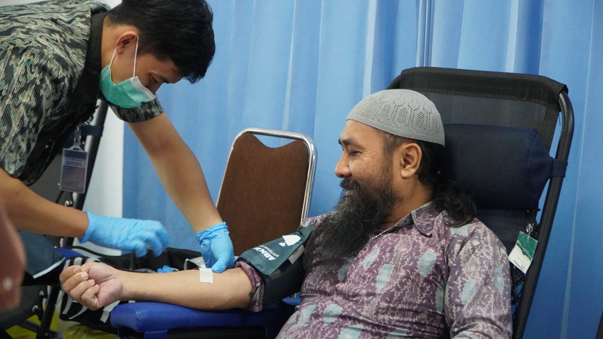 “A Drop of Our Blood to Help a Life”: DPK PPNI PSIK FK-KMK UGM Bersama RSA dan Himika PSIK Gelar Donor Darah dalam Peringatan International Nurses Day